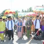 Bupati dan Wakil Bupati Boalemo Jalani Prosesi Adat Mopotilolo di Kecamatan Mananggu