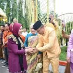 Wakil Gubernur Gorontalo Disambut Adat Mopotilolo di Boalemo