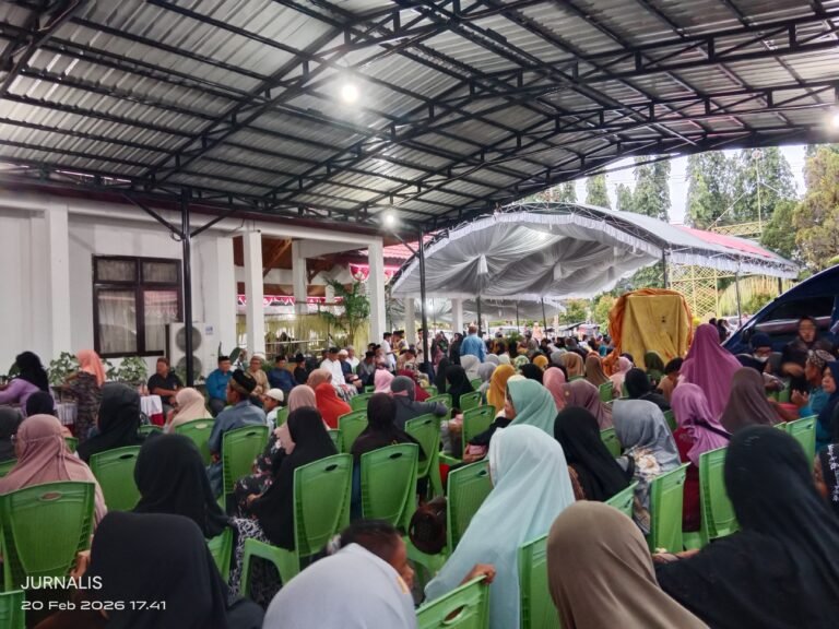 Ramadan Penuh Makna, Pemimpin dan Rakyat Berbuka Puasa Bersama di Boalemo