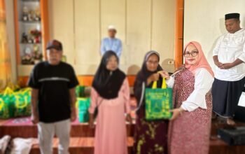Buka Puasa Bersama Edisi Ketiga, Puskesmas Botumoito Salurkan Paket Idul Fitri bagi Kaum Dhuafa