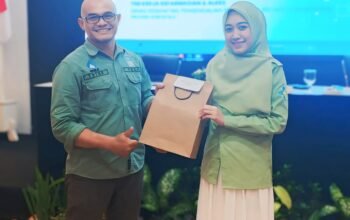 Puskesmas Botumoito Torehkan Prestasi, Apt. Ayu Wardani Djafar Jadi Terbaik I SMILE Tingkat Provinsi