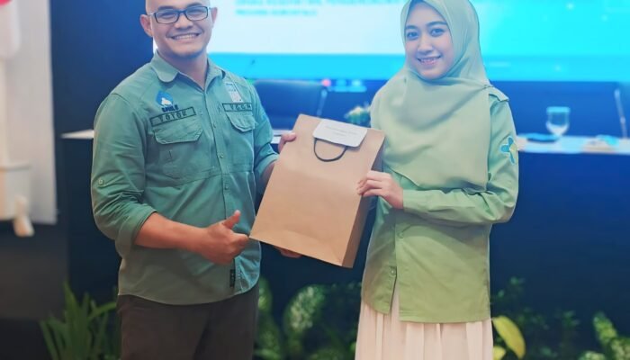 Apresiasi Nasional untuk Puskesmas Botumoito: Apt. Ayu Wardani Djafar Dinobatkan Sebagai Pengelola Logistik Medis Terbaik