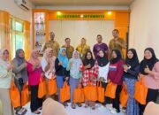 Puskesmas Botumoito Bagikan Paket Lebaran untuk Kader Posyandu sebagai Wujud Apresiasi