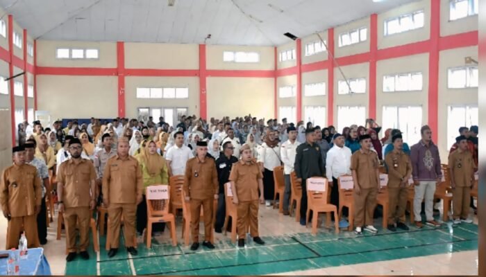 Pembinaan Aparat Desa di Tilamuta, Bupati dan Wabup Tekankan Dukungan untuk Program Sekolah Rakyat