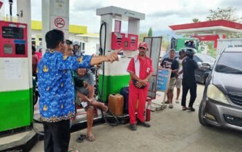 Tertibkan Antrean dan Distribusi BBM, Bupati Rum Pagau Instruksikan Prioritas Mobil Lintas Daerah di SPBU Lamu