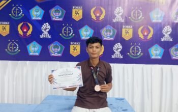 Suleman Duayahu Bikin Bangga SMAN 2 Tilamuta, Sabet Juara III Karate Open Tournament Kajati Sulut Cup Ke-V di Bitung